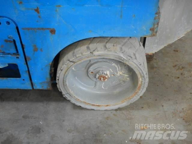 Genie GS1932 Šķerveida pacēlāji
