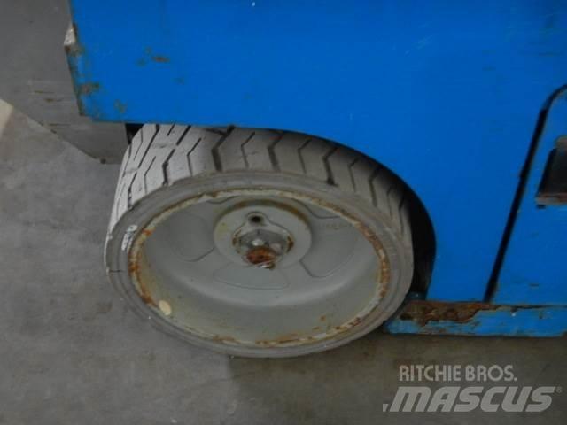 Genie GS1932 Šķerveida pacēlāji