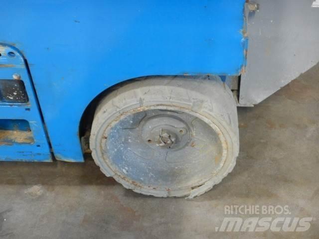Genie GS1932 Šķerveida pacēlāji