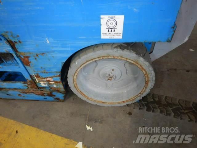 Genie GS2032 Šķerveida pacēlāji