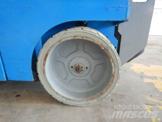 Genie GS2032 Šķerveida pacēlāji