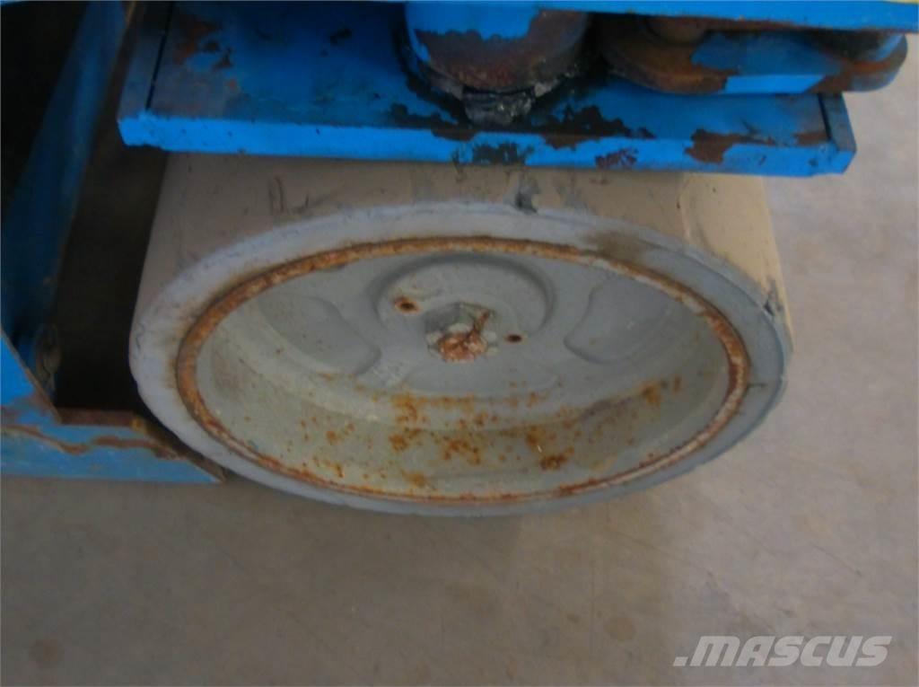 Genie GS2032 Šķerveida pacēlāji