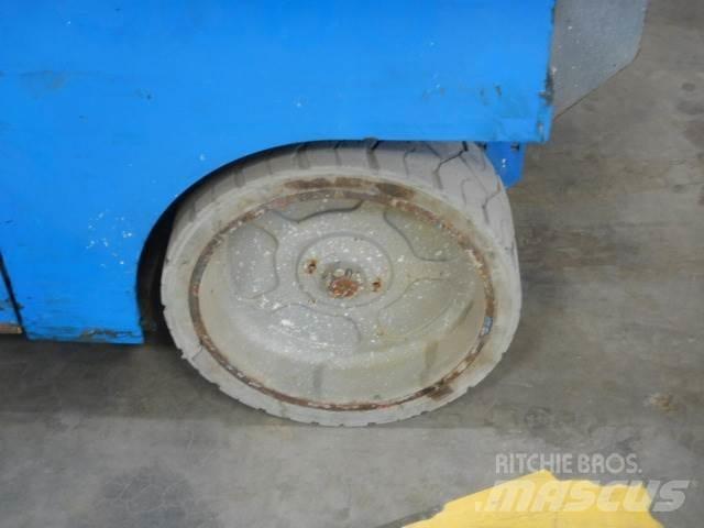 Genie GS2046 Šķerveida pacēlāji
