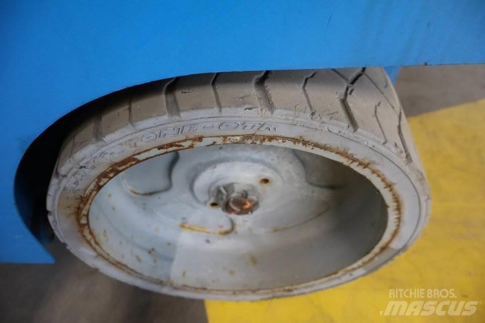 Genie GS2046 Šķerveida pacēlāji