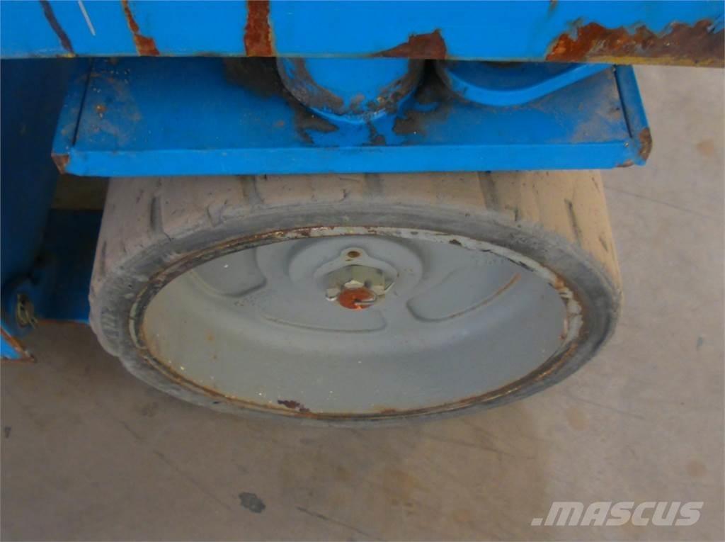 Genie GS3246 Šķerveida pacēlāji