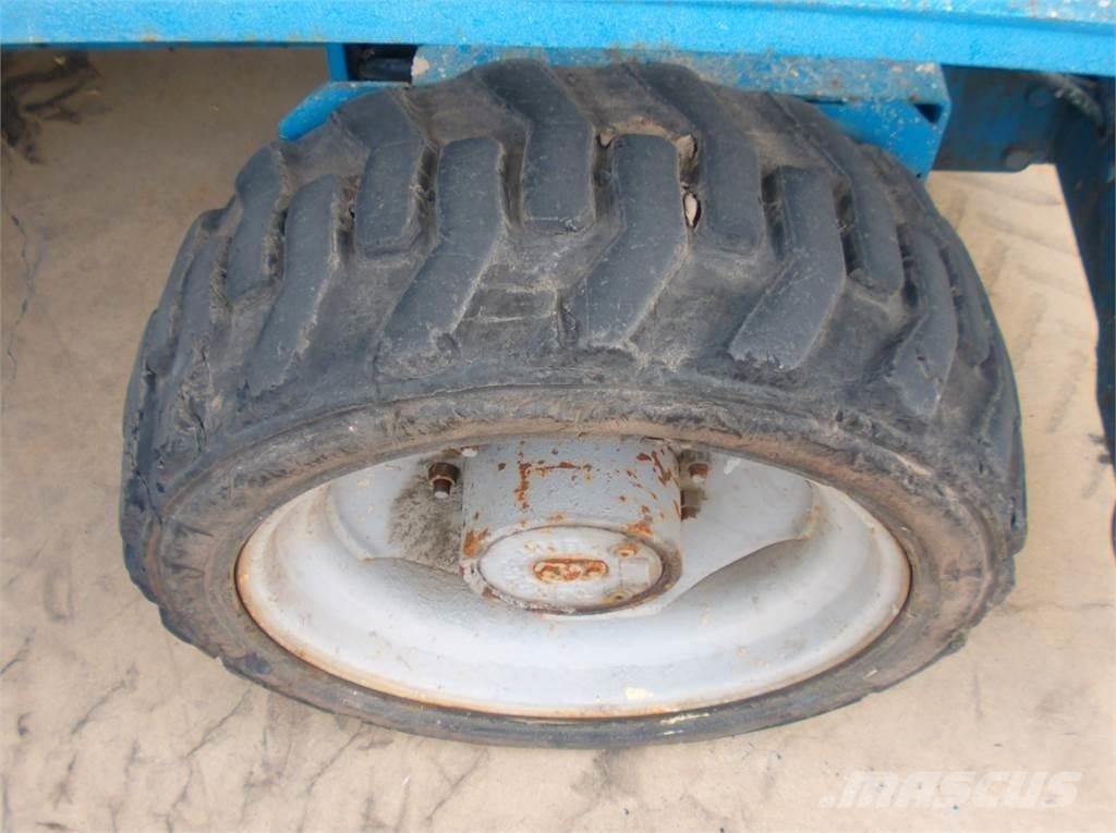Genie GS4390RT Šķerveida pacēlāji