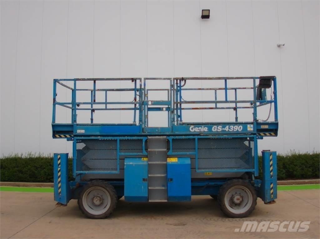 Genie GS4390RT Šķerveida pacēlāji
