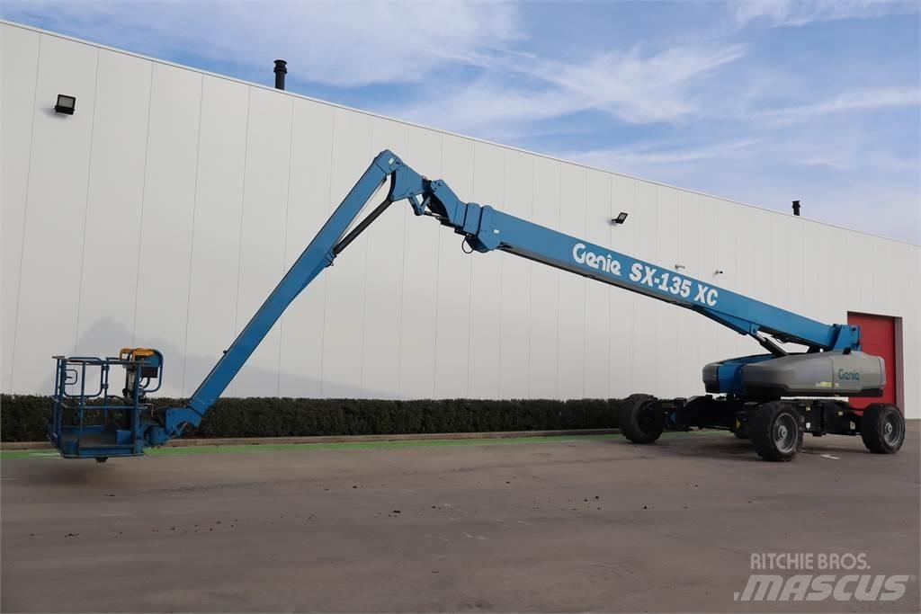 Genie SX135XC Teleskopiskie pacēlāji