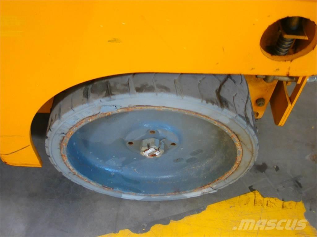 Haulotte Compact 12 Šķerveida pacēlāji