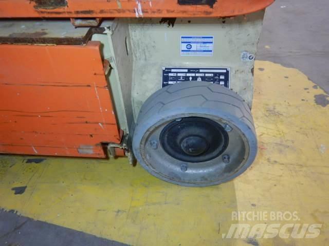JLG 1230ES Vertikālie pacēlāji
