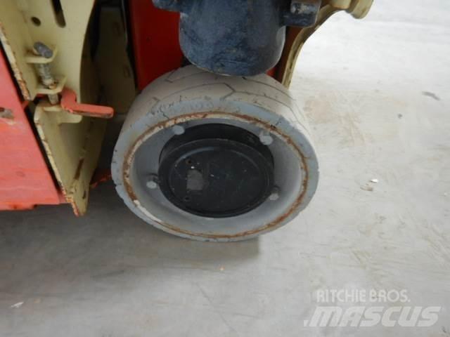 JLG 1230ES Vertikālie pacēlāji