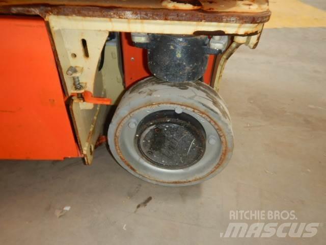 JLG 1230ES Vertikālie pacēlāji