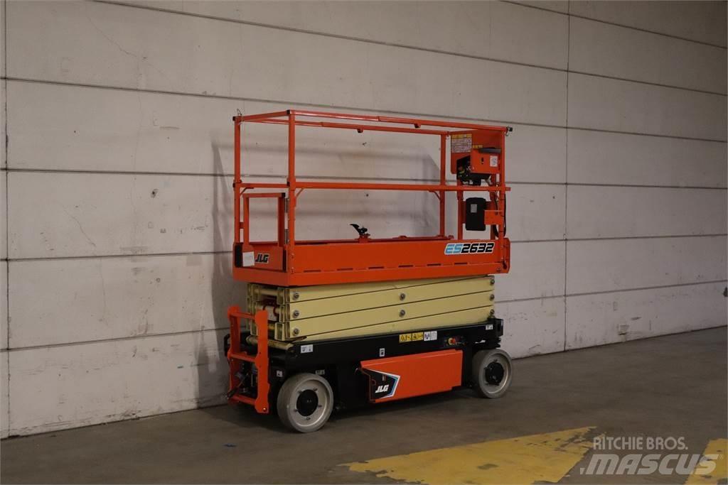 JLG 2632ES Šķerveida pacēlāji