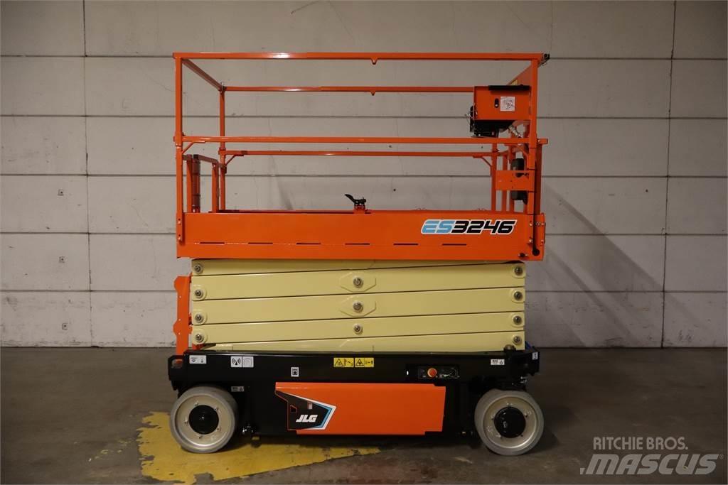 JLG 3246ES Šķerveida pacēlāji