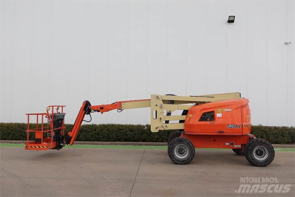JLG 520AJ Strēles pacēlāji