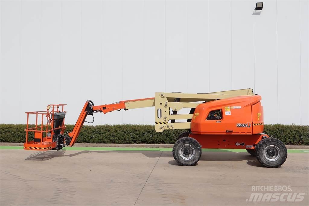 JLG 520AJ Strēles pacēlāji