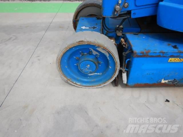 JLG E300AJP Strēles pacēlāji