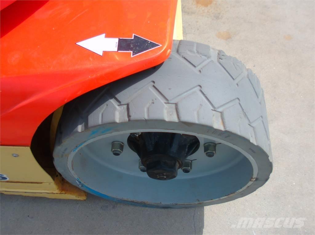 JLG Toucan 12E+ Vertikālie pacēlāji