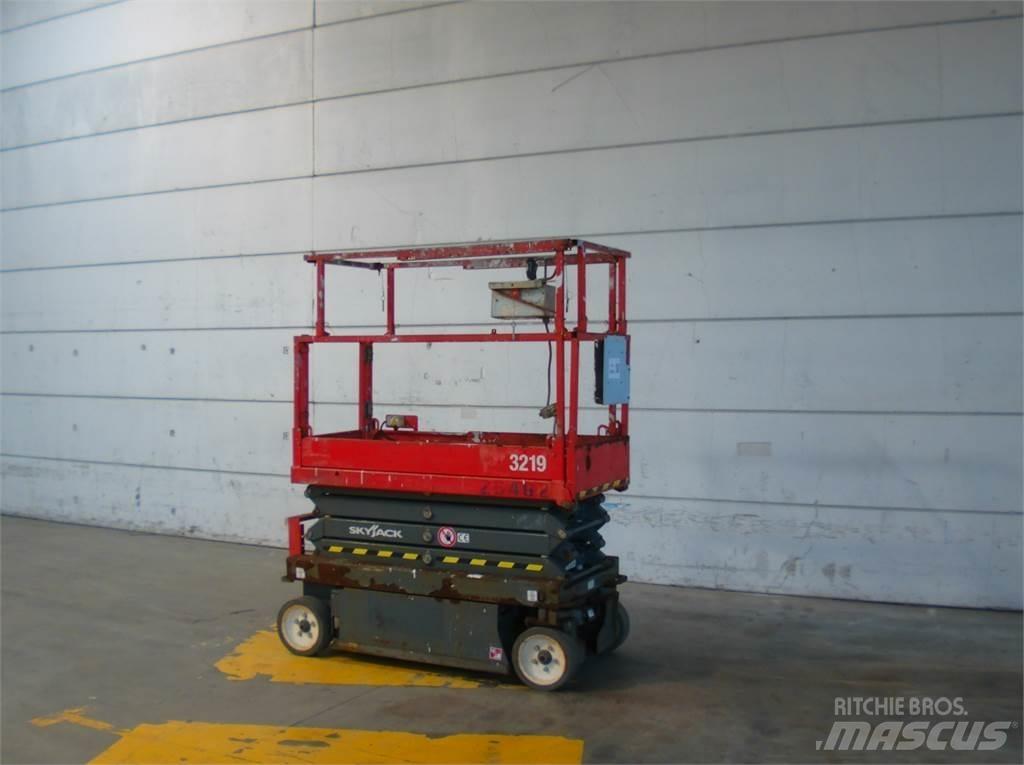SkyJack SJ3219 Šķerveida pacēlāji