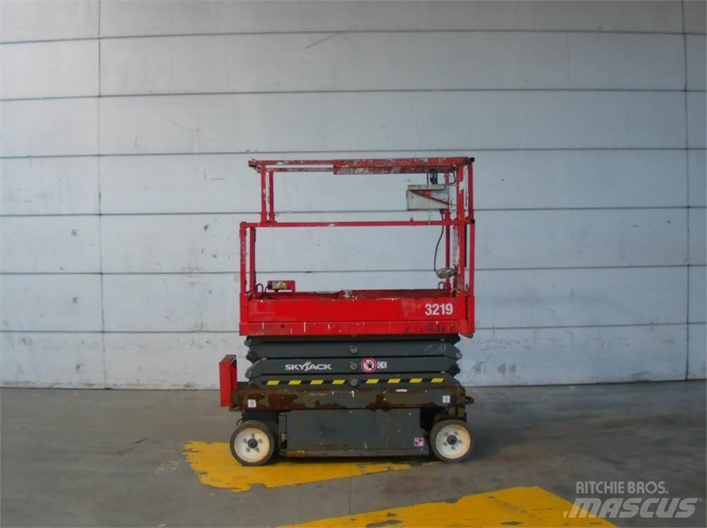 SkyJack SJ3219 Šķerveida pacēlāji