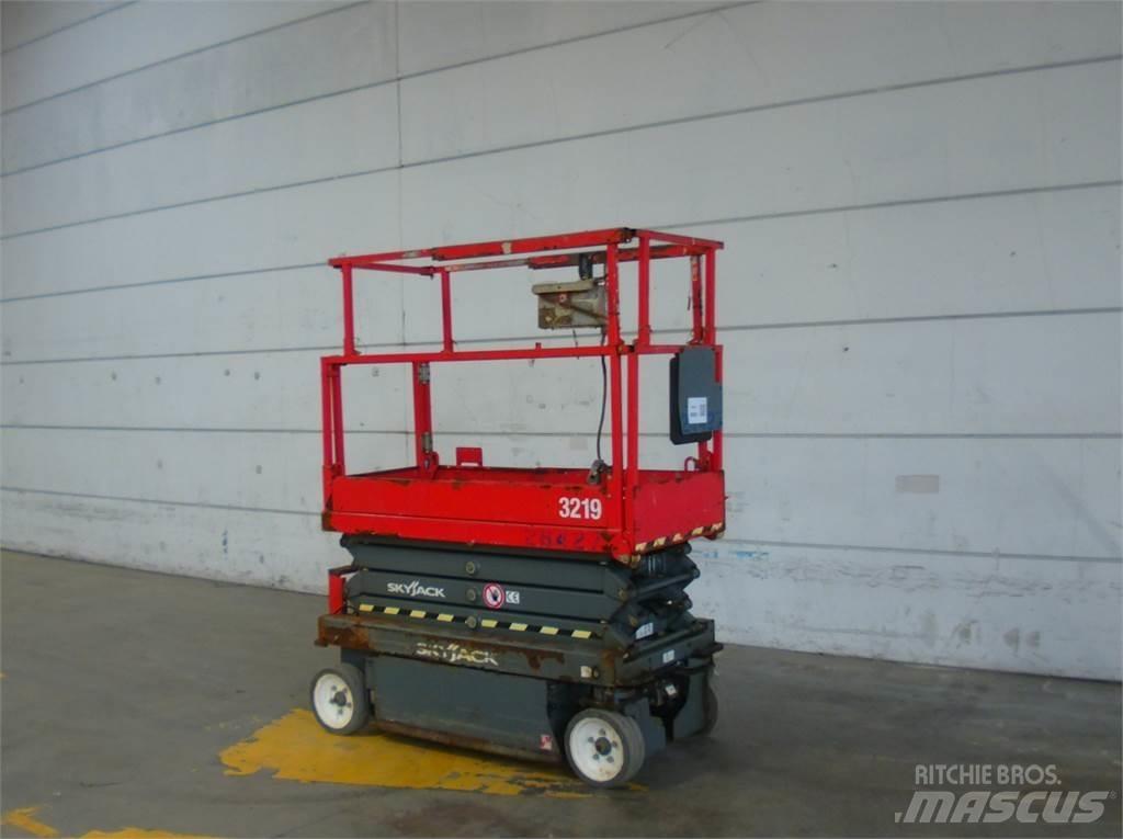 SkyJack SJ3219 Šķerveida pacēlāji