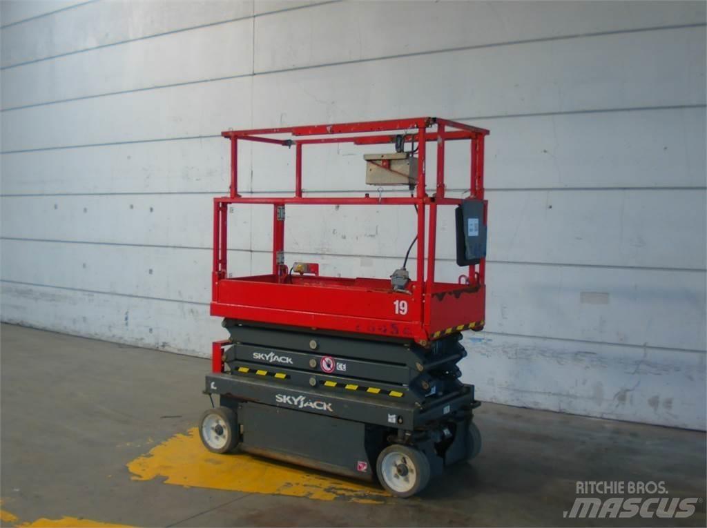 SkyJack SJ3219 Šķerveida pacēlāji