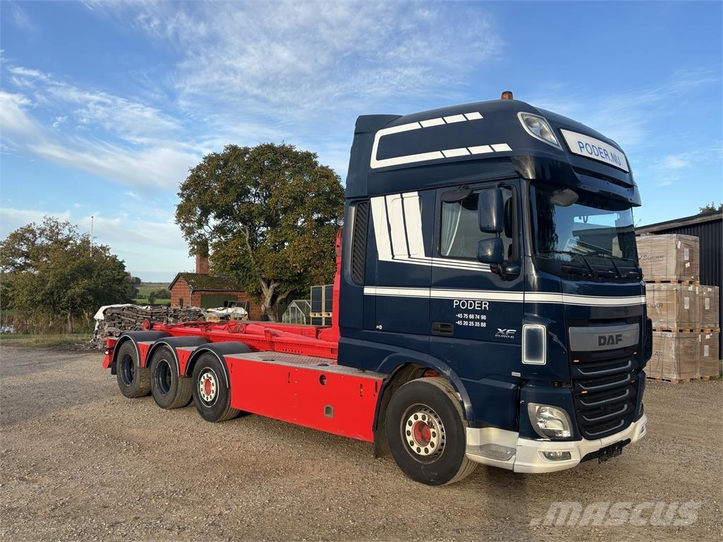 DAF XF 510 FAK 8X2 Treileri ar āķi