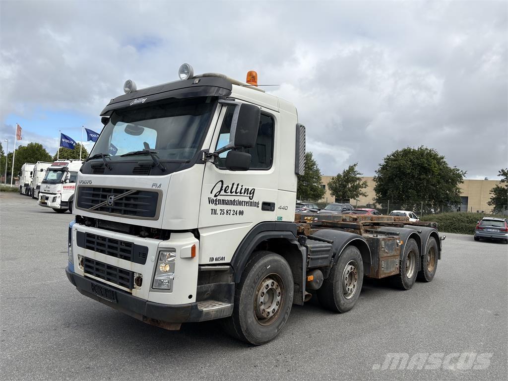 Volvo FM440 Kabeļu pacēlājs nomontējamām kravas mašīnām
