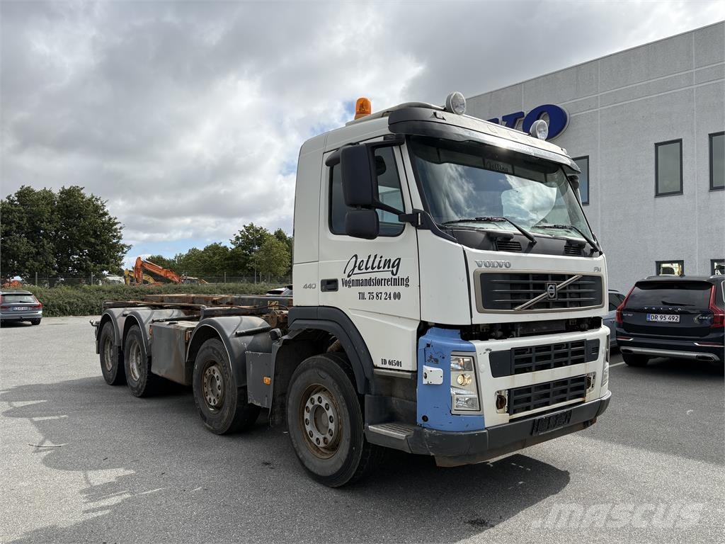 Volvo FM440 Kabeļu pacēlājs nomontējamām kravas mašīnām