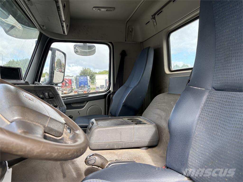 Volvo FM440 Kabeļu pacēlājs nomontējamām kravas mašīnām