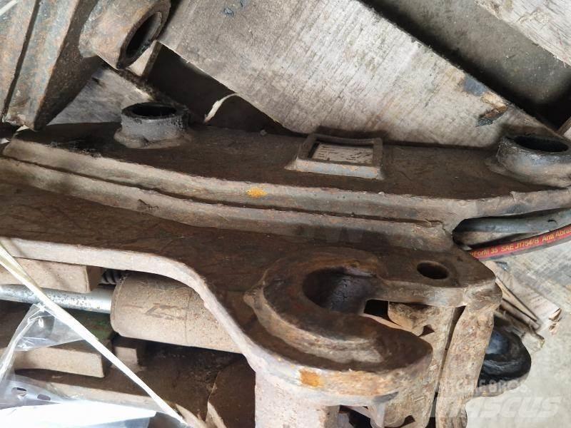 Geith JCB3CX Ātrie savienotāji