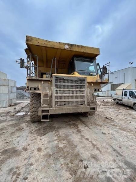 Komatsu HD605-7 Karjeras kravas automašīnas