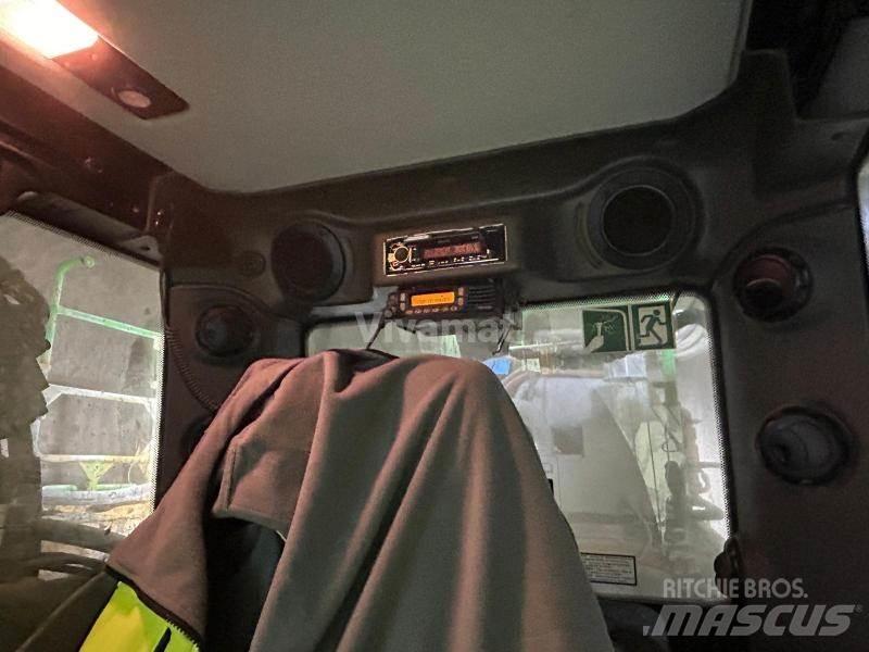 Liebherr R956 Kāpurķēžu ekskavatori