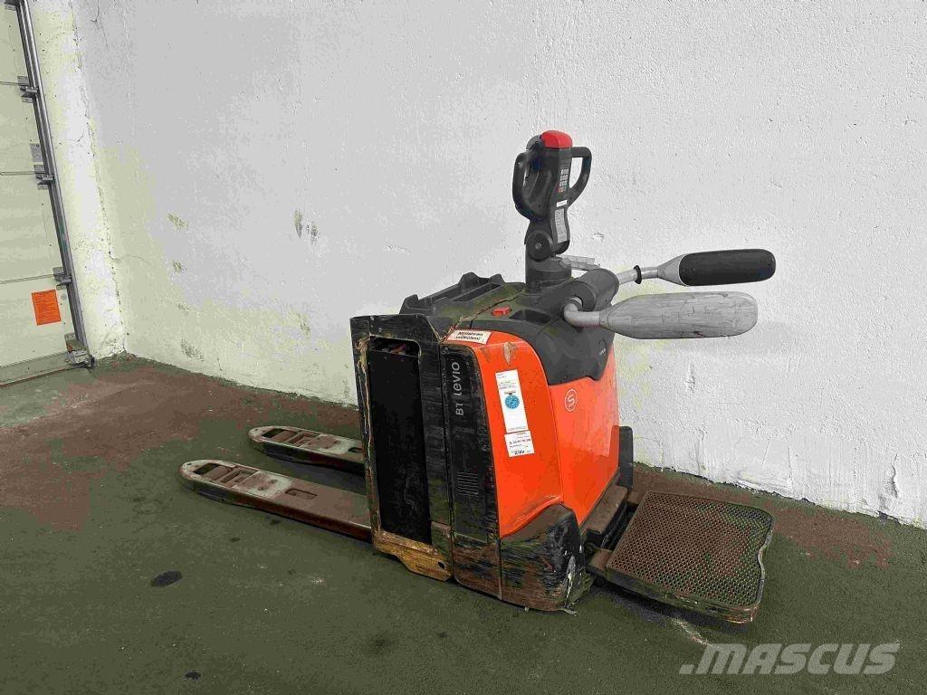 Toyota LPE 200 Zemie palešu pacēlāji