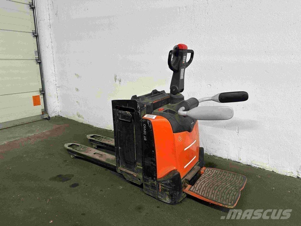 Toyota LPE 200 Zemie palešu pacēlāji
