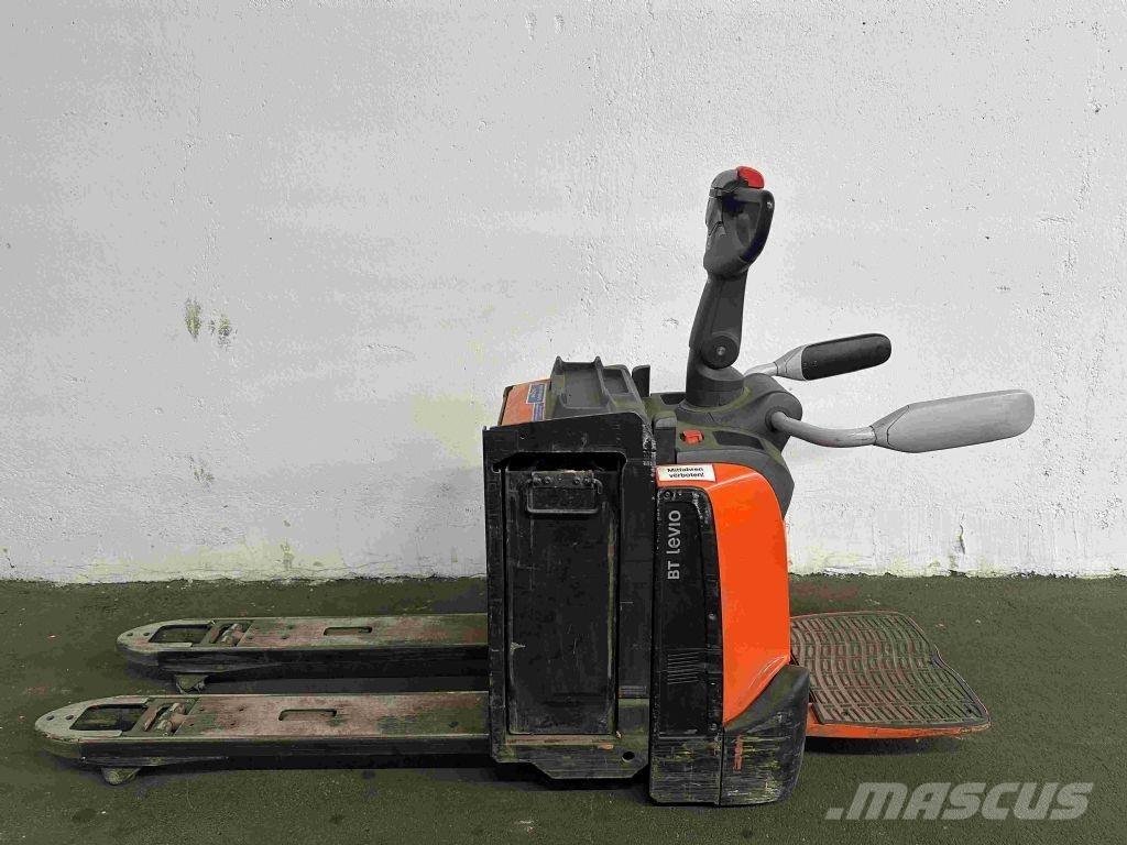 Toyota LPE 200 Zemie palešu pacēlāji