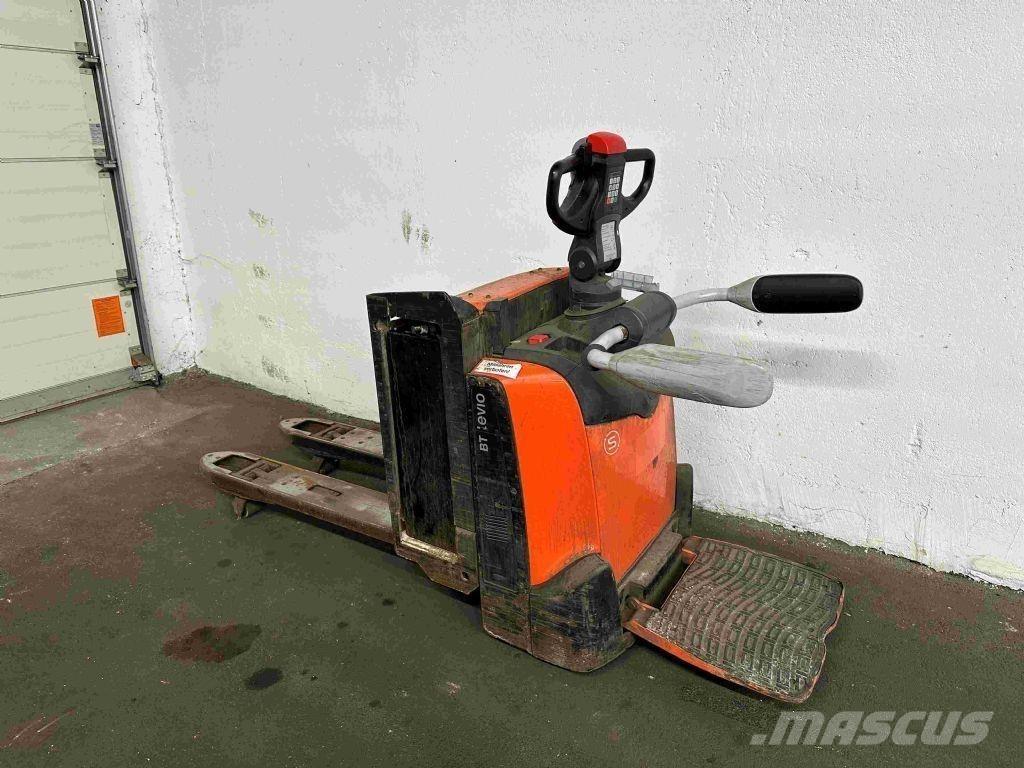Toyota LPE 200 Zemie palešu pacēlāji