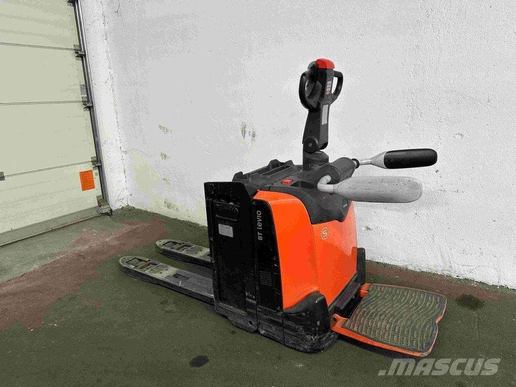 Toyota LPE 200 Zemie palešu pacēlāji