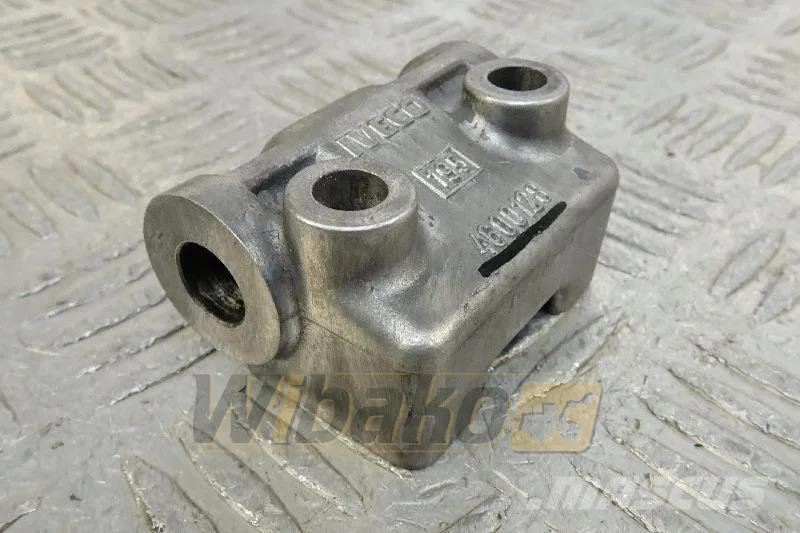 Iveco 4600128 Dzinēji