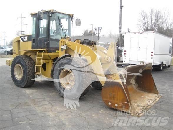 CAT 928H Iekrāvēji uz riteņiem