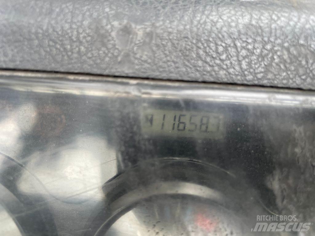 Doosan D30S-5 Tehnika ar dīzeļa dzinēju