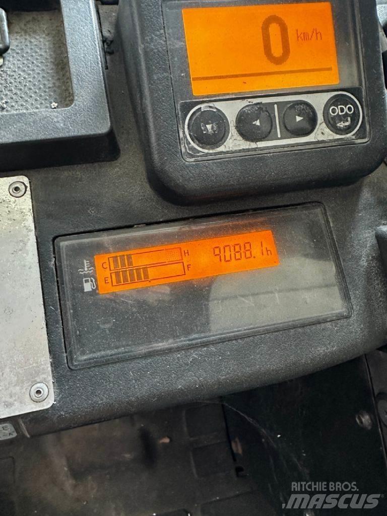 Toyota 06-8FD30F Tehnika ar dīzeļa dzinēju