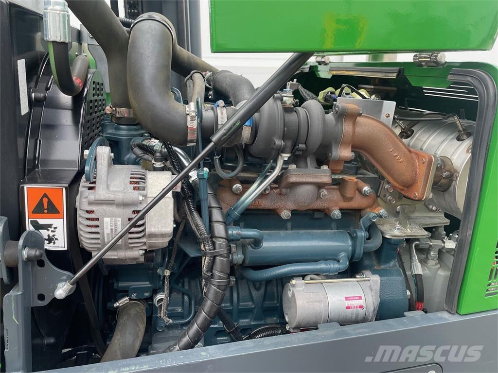 Combilift C4000 Pārvadātājs iekraušanai no sāniem