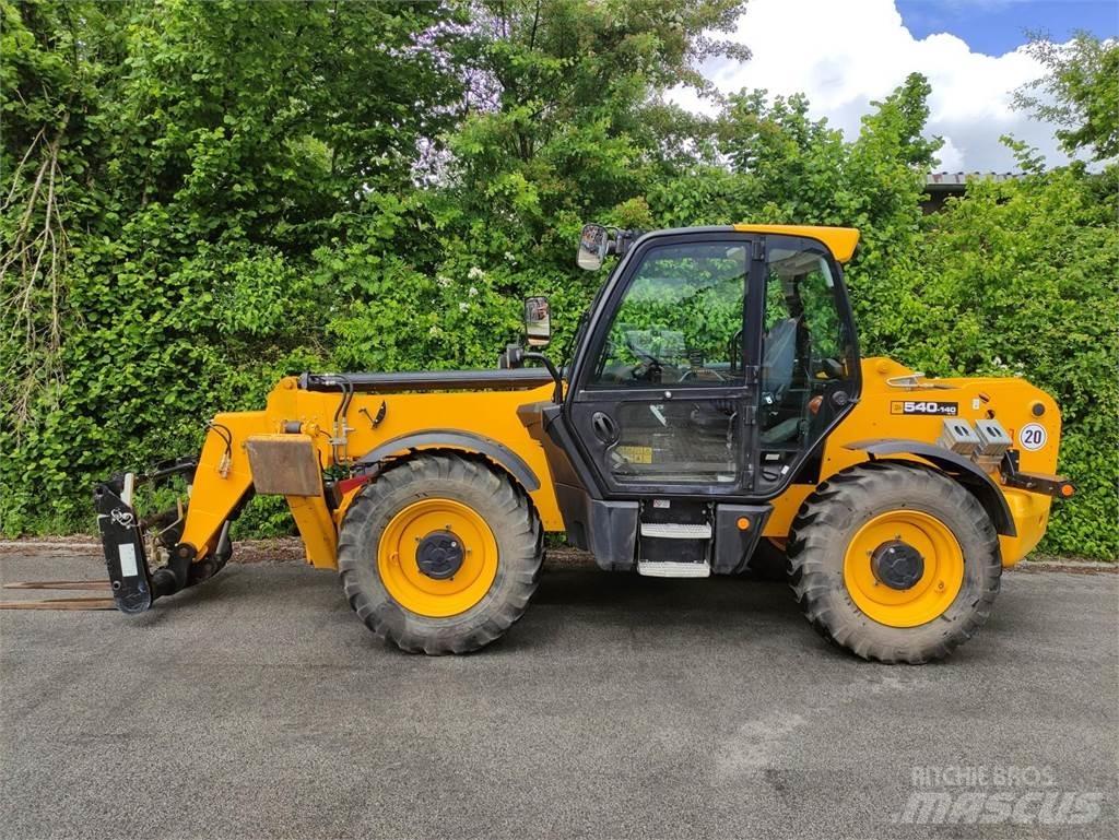 JCB 540V140 Hi Viz Teleskopiskie manipulatori