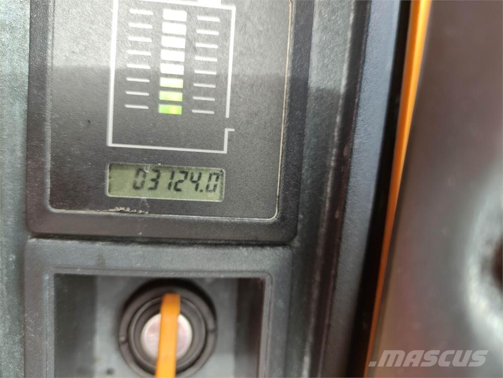 Jungheinrich EJE 120 Zemie palešu pacēlāji