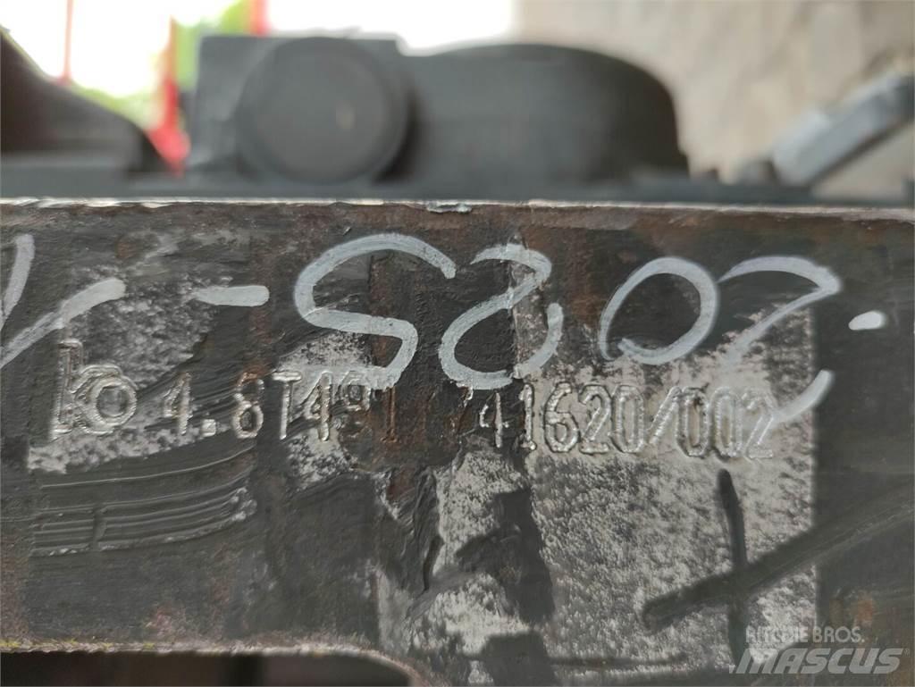 Kaup 4.8T491 Dakšas