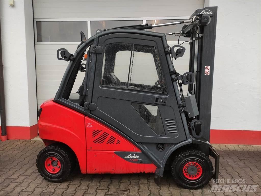 Linde H25D-02-392 EVO Tehnika ar dīzeļa dzinēju