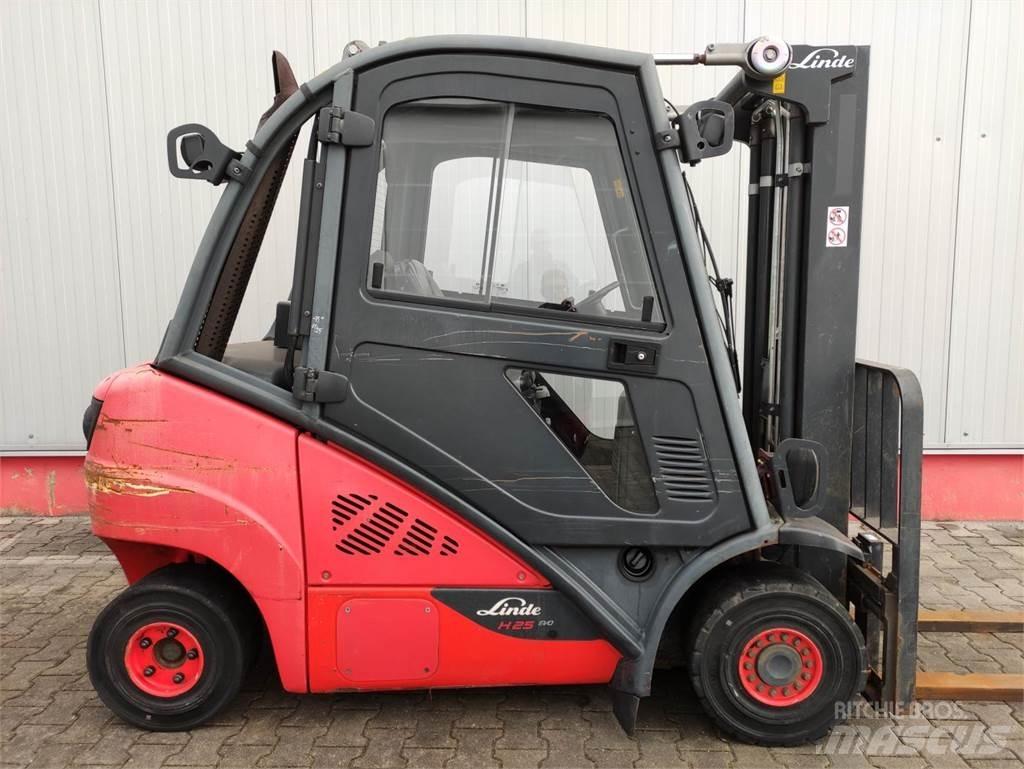 Linde H25D-02-392/EVO Tehnika ar dīzeļa dzinēju