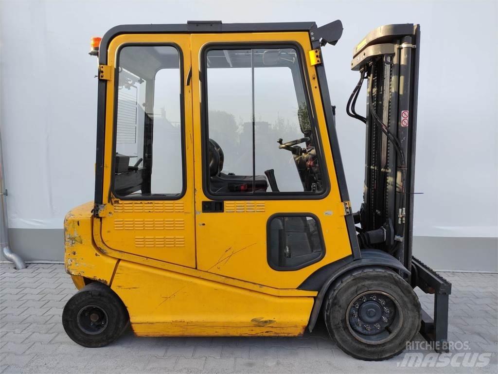 Om-Pimespo XE40 Elektriskie iekrāvēji