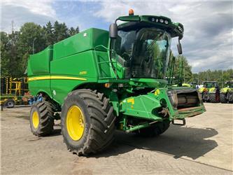 John Deere S 670 i